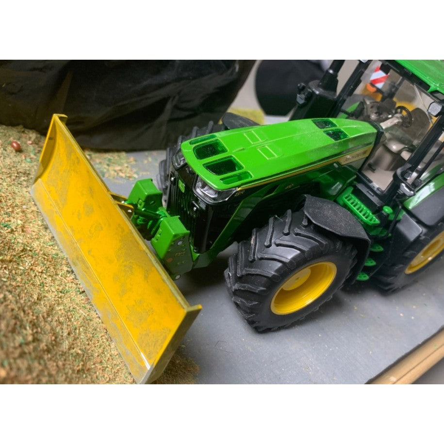 Front Blade & Rear Sledgehammer Scraper kit with lights Artisan32 Silage kit farm machinery 1:32 scale 03220