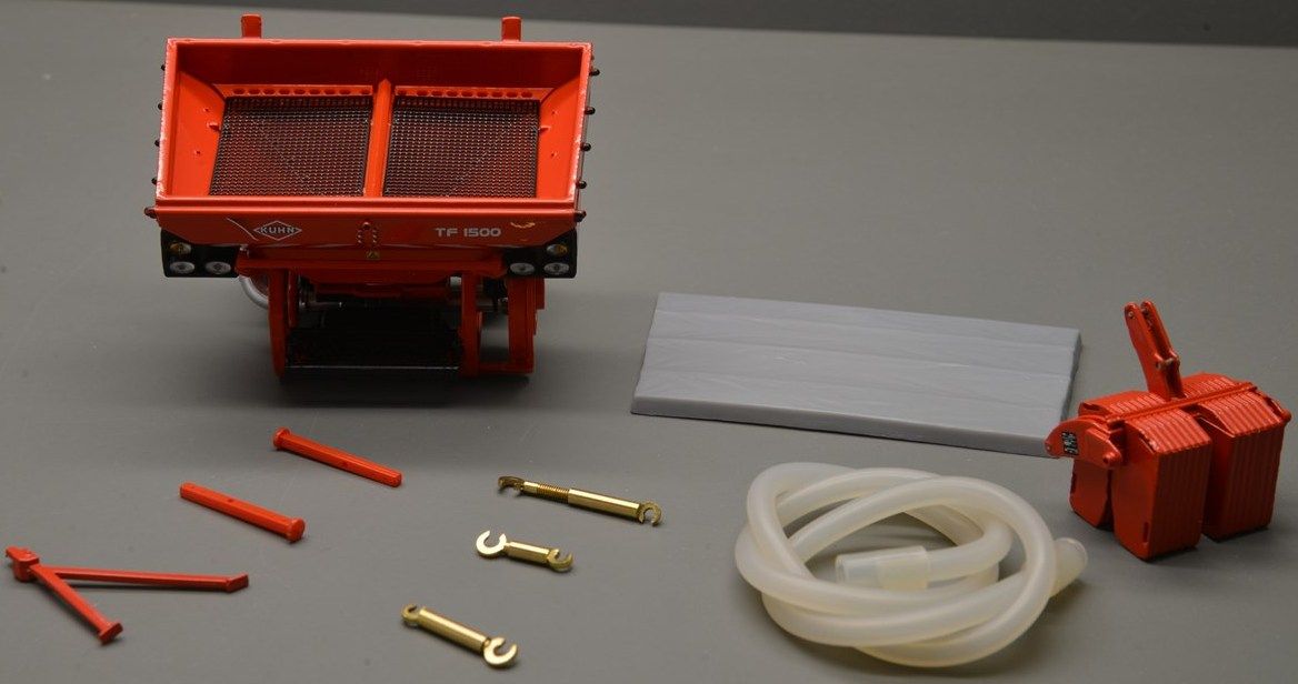 REP096 Replicagri Kuhn TF 1512 Hopper set 1:32 scale Boxed
