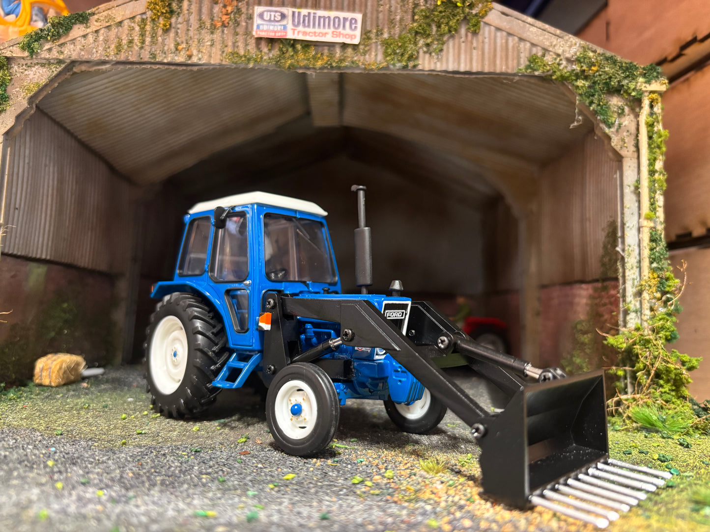 Ford 6600 2wd Tractor with front loader Conversion Muck,manure, Silage Fork 1:32 scale