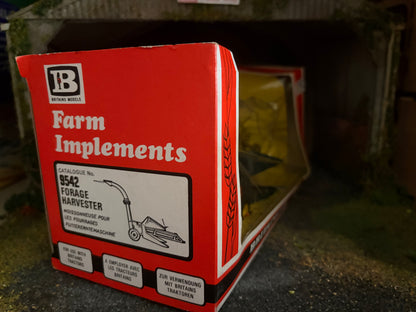 9542 Britains Trailed Forage Harvester 1:32 scale obsolete vintage Straw box