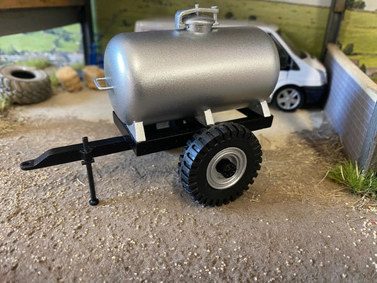 03207N Water Bowser Trailer water Tank Black Full Assembled Artisan32 farm machinery 1:32 scale Image 2