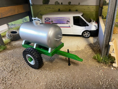 03207V John Deere Green Water Bowser trailer Water Tank Full Assembled Artisan32 farm machinery 1:32 scale Image 4
