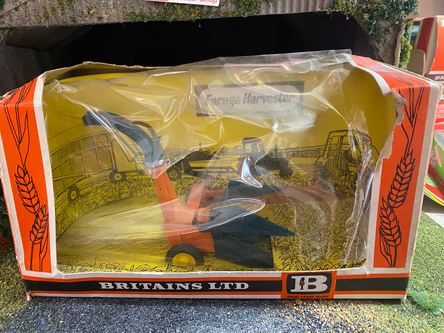9542 Britains Trailed Forage Harvester 1:32 scale obsolete straw box