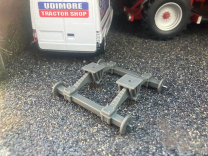 04123 Double axle Farm machinery Tractor Artisan32 1:32 scale Image