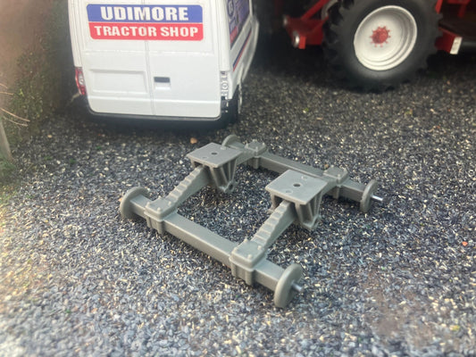 04123 Double axle Farm machinery Tractor Artisan32 1:32 scale Image