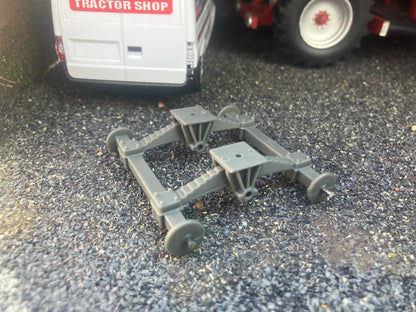 04123 Double axle Farm machinery Tractor Artisan32 1:32 scale Image 10
