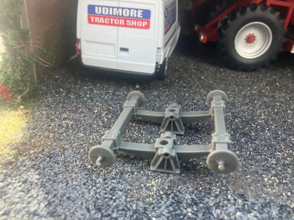 04123 Double axle Farm machinery Tractor Artisan32 1:32 scale Image 4