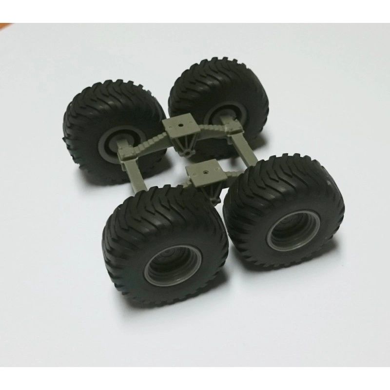 04123 Double axle Farm machinery Tractor Artisan32 1:32 scale Image 5