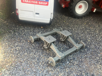 04123 Double axle Farm machinery Tractor Artisan32 1:32 scale Image 7