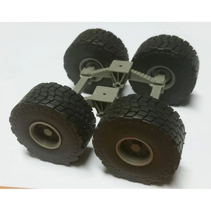 04123 Double axle Farm machinery Tractor Artisan32 1:32 scale Image 9