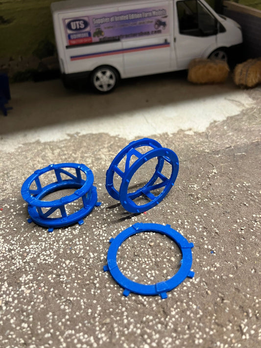 04220 pair of wheel cages barrels Artisan32 farm machinery 1:32 scale Image