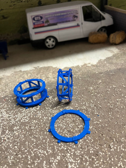 04220 pair of wheel cages barrels Artisan32 farm machinery 1:32 scale Image 2