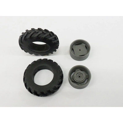 04237 Pair of Front Tractor wheels Artisan32 farm machinery 1:32 scale Image 5