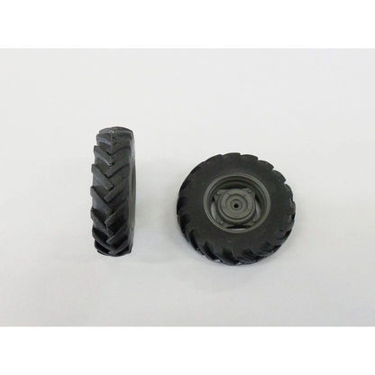 04237 Pair of Front Tractor wheels Artisan32 farm machinery 1:32 scale Image 6
