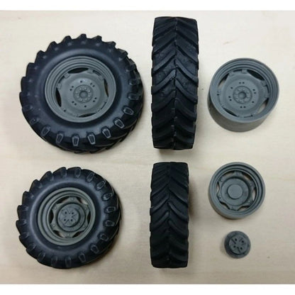 04261 Set of 4 Tractor wheels Artisan32 farm machinery 1:32 scale Image 5