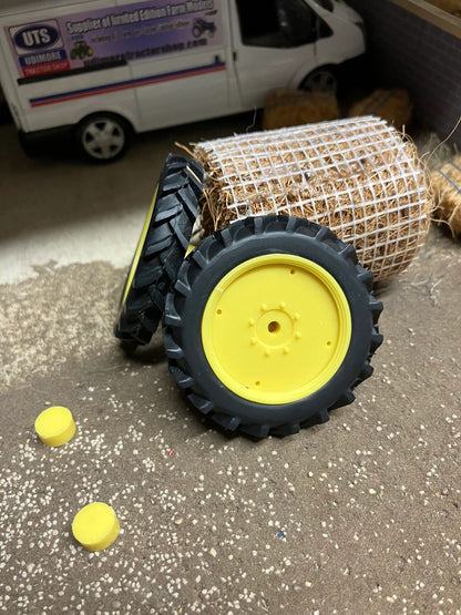 04264MS B pair of Yellow narrow row crop wheels 48mm Artisan32 farm machinery 1:32 scale Image