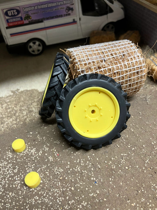 04264MS B pair of Yellow narrow row crop wheels 48mm Artisan32 farm machinery 1:32 scale Image