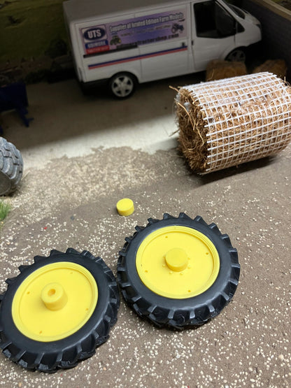 04264MS B pair of Yellow narrow row crop wheels 48mm Artisan32 farm machinery 1:32 scale Image 3