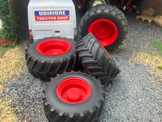 04272-NJ Red Set of 4 Agricultural wheels Artisan32 farm machinery 1:32 scale Agrarian Image