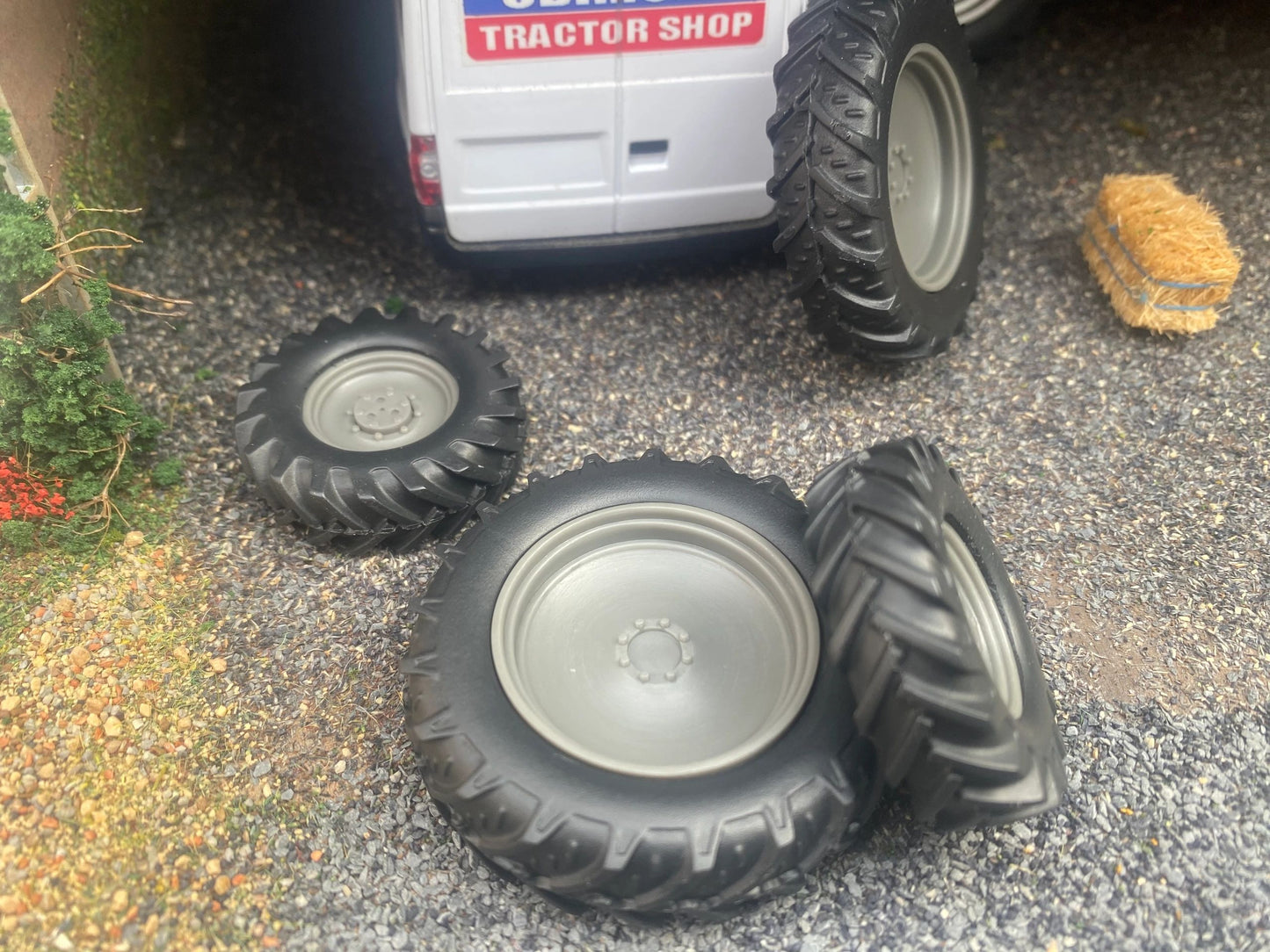 04294 Set of 4 Tractor wheels Artisan32 farm machinery 1:32 scale Image 4