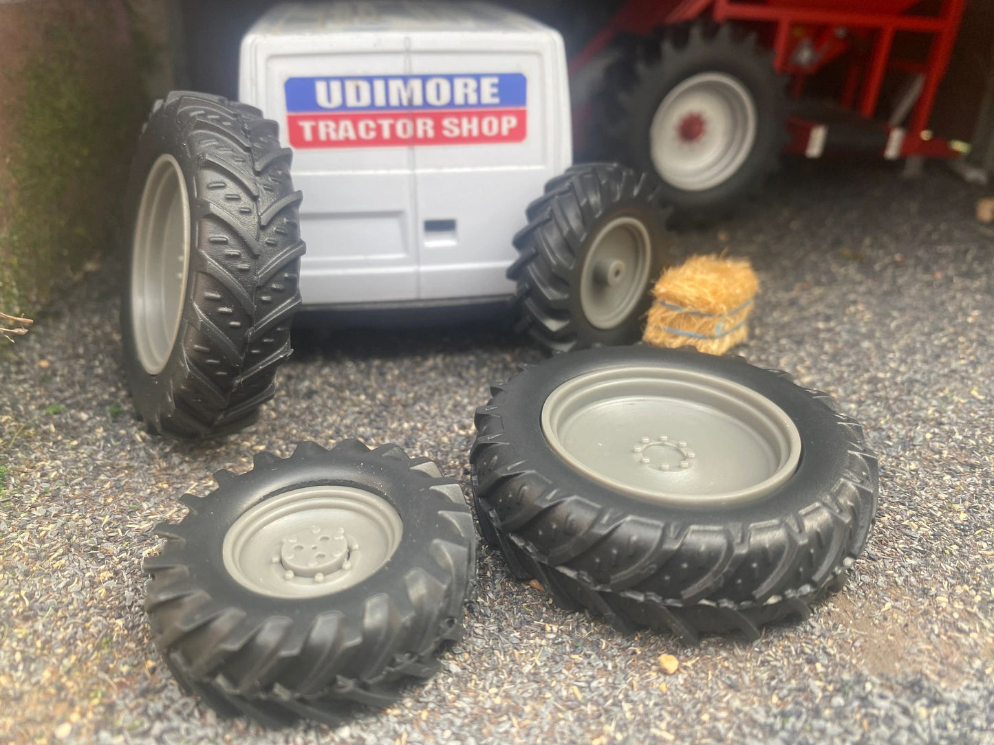 04294 Set of 4 Tractor wheels Artisan32 farm machinery 1:32 scale Image 5