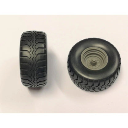 04297 Set of 2 wheels Artisan32 farm machinery 1:32 scale Image 8