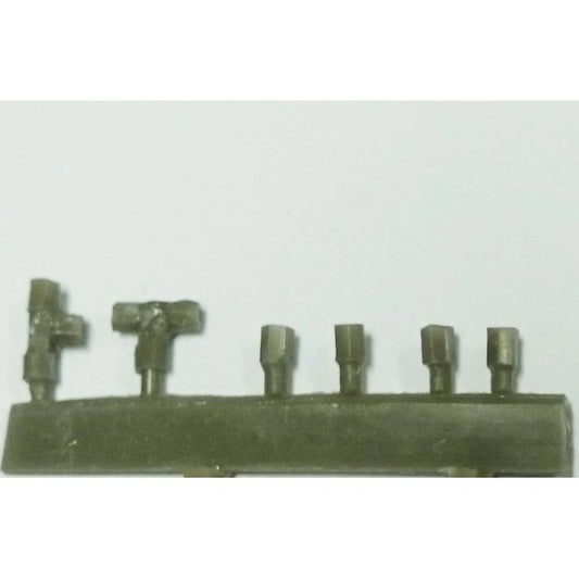 04580 Hydro power Electricity hose fittings connections 3 Artisan32 farm machinery 1:32 scale Image