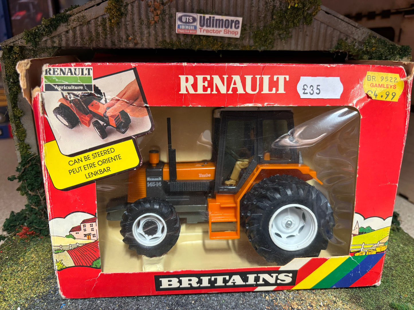 9522 Britains Renault 145-14 rear Duals Tractor 1:32 scale obsolete