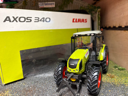 Universal Hobbies CLAAS Axos 340 Tractor Dealer Box Vintage Obsolete 1:32 Scale