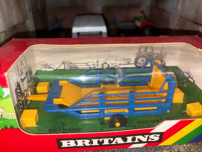 Vintage Britains Bale Sledge 1:32 scale  Obsolete 9557 Rainbow Box