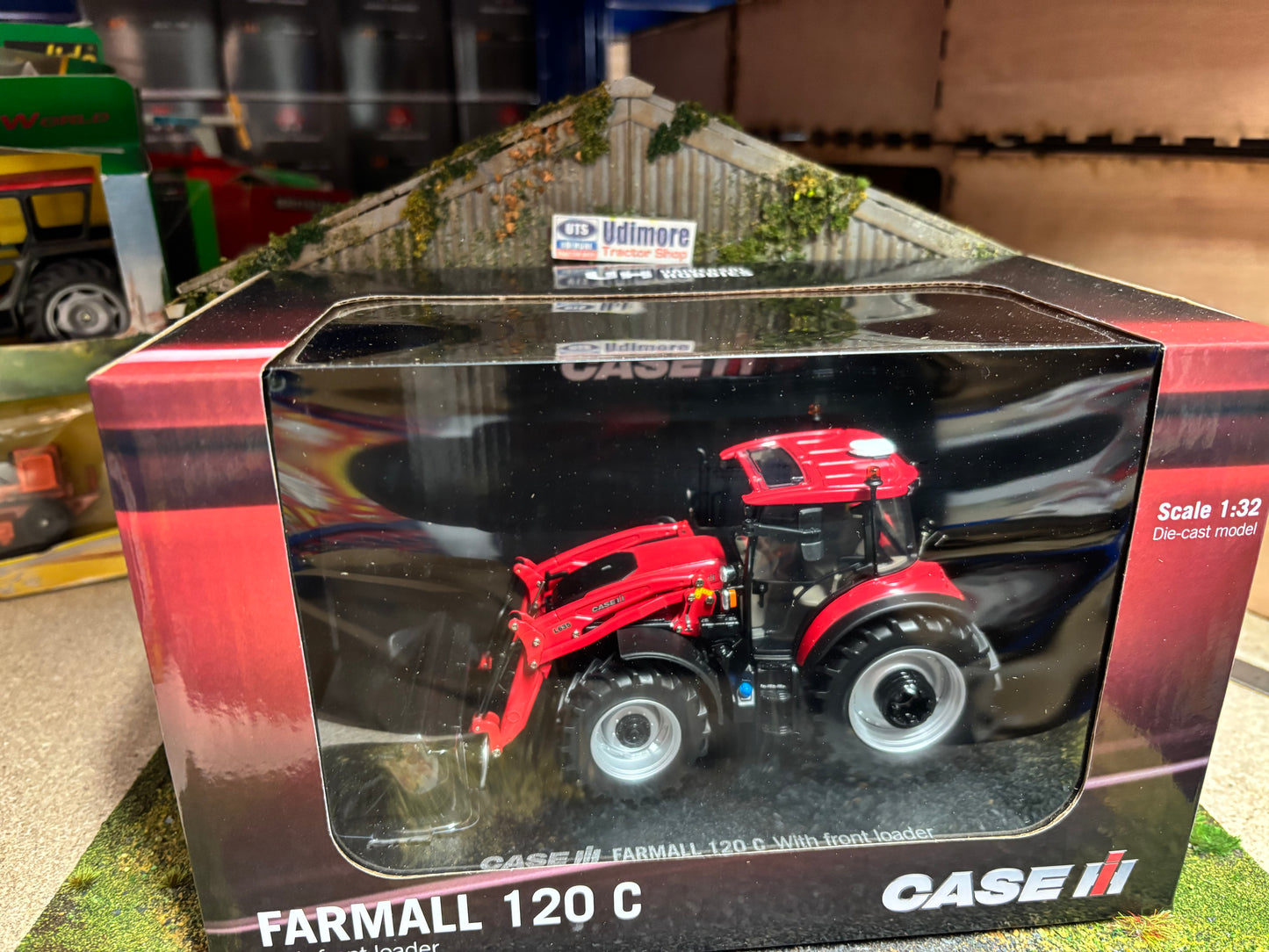 Universal Hobbies CASE IH Farmall 120C Tractor with Front Loader BOXED 1:32 scale UH6822