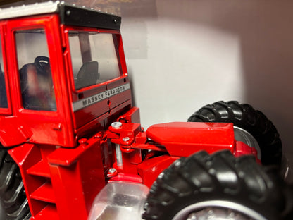 Massey Ferguson 4800 Prestige Tractor 1:32 scale ERTL 16444