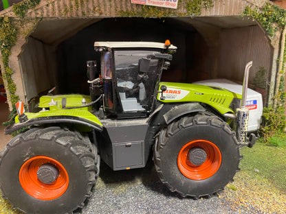 Wiking Claas Xerion 5000 1st Edition tractor 1:32 scale Boxed OBSOLETE