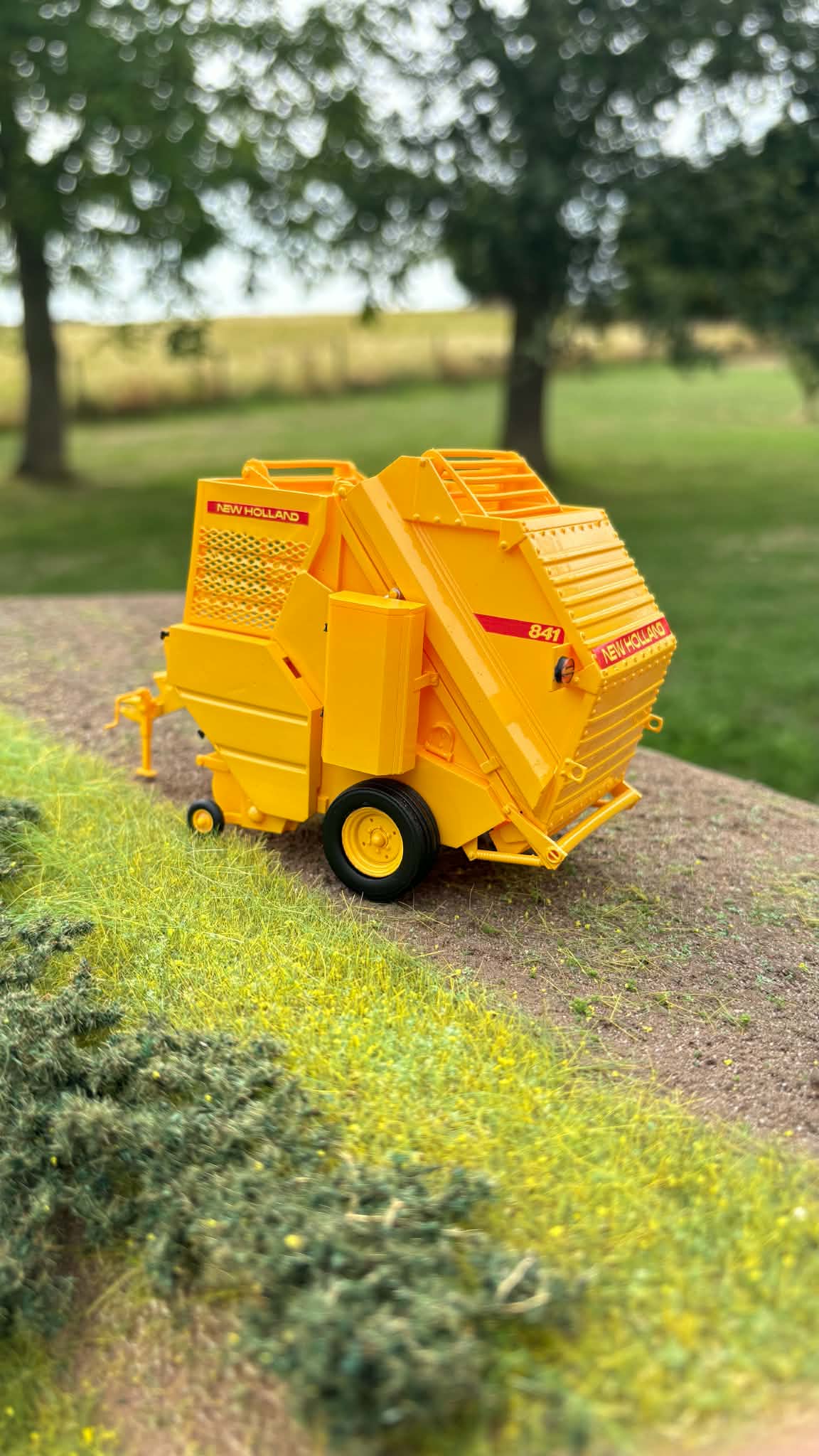 MAP Miniagripassion New Holland 841 Baler Yellow Version Scratch-Built UTS Exclusive – 1:32 Scale – COLLECTION ONLY