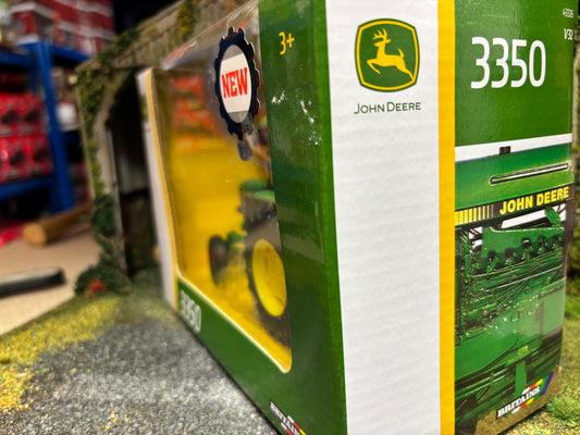 43326 Britains John Deere 3350 Tractor 2wd 1:32 scale obsolete