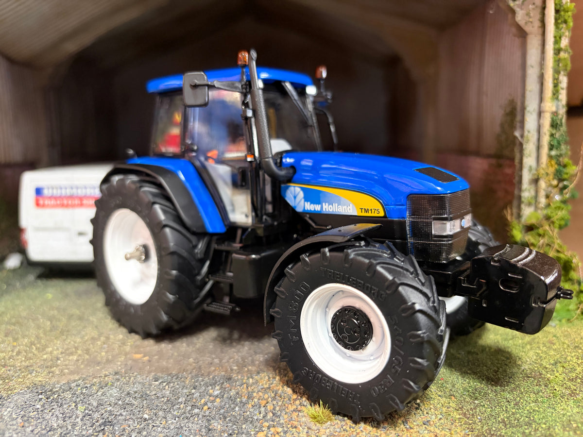 Limited Edition New Holland TM 175 Gen 2 Front weight Tractor 1:32 scale Boxed ROS