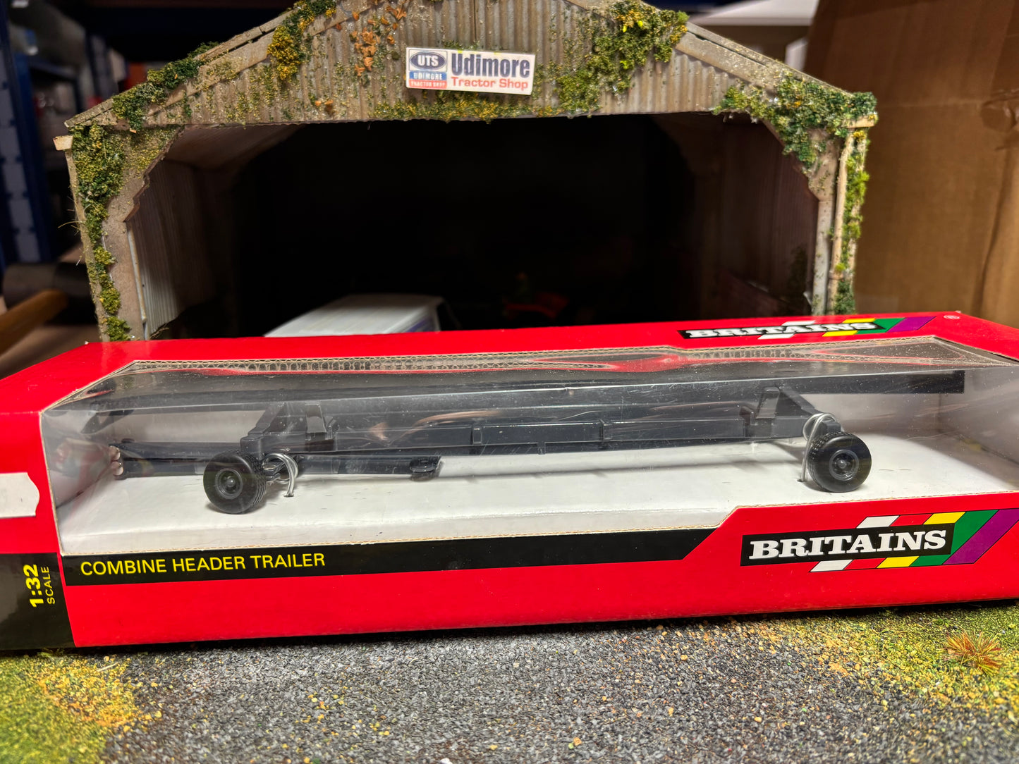 42532 Vintage Britains Combine Header Trailer 1:32 scale