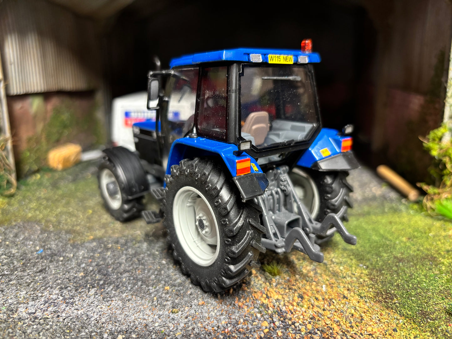 New Holland 7840 Tractor front weight Blue Roof grey chassis Tractor Conversion 1:32 scale