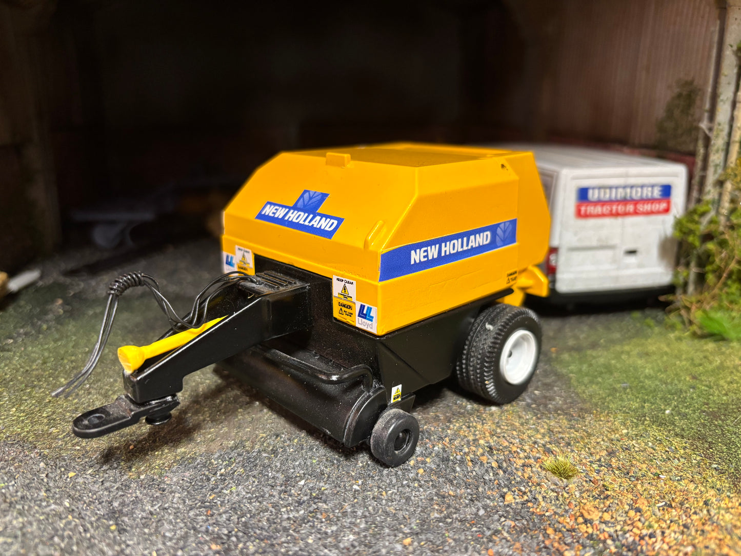 New Holland Round Baler by Rob Neesham 1:32 scale Conversion