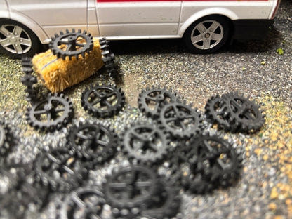 04529 25 x Cog toothed wheels Gear Artisan32 farm machinery 1:32 scale