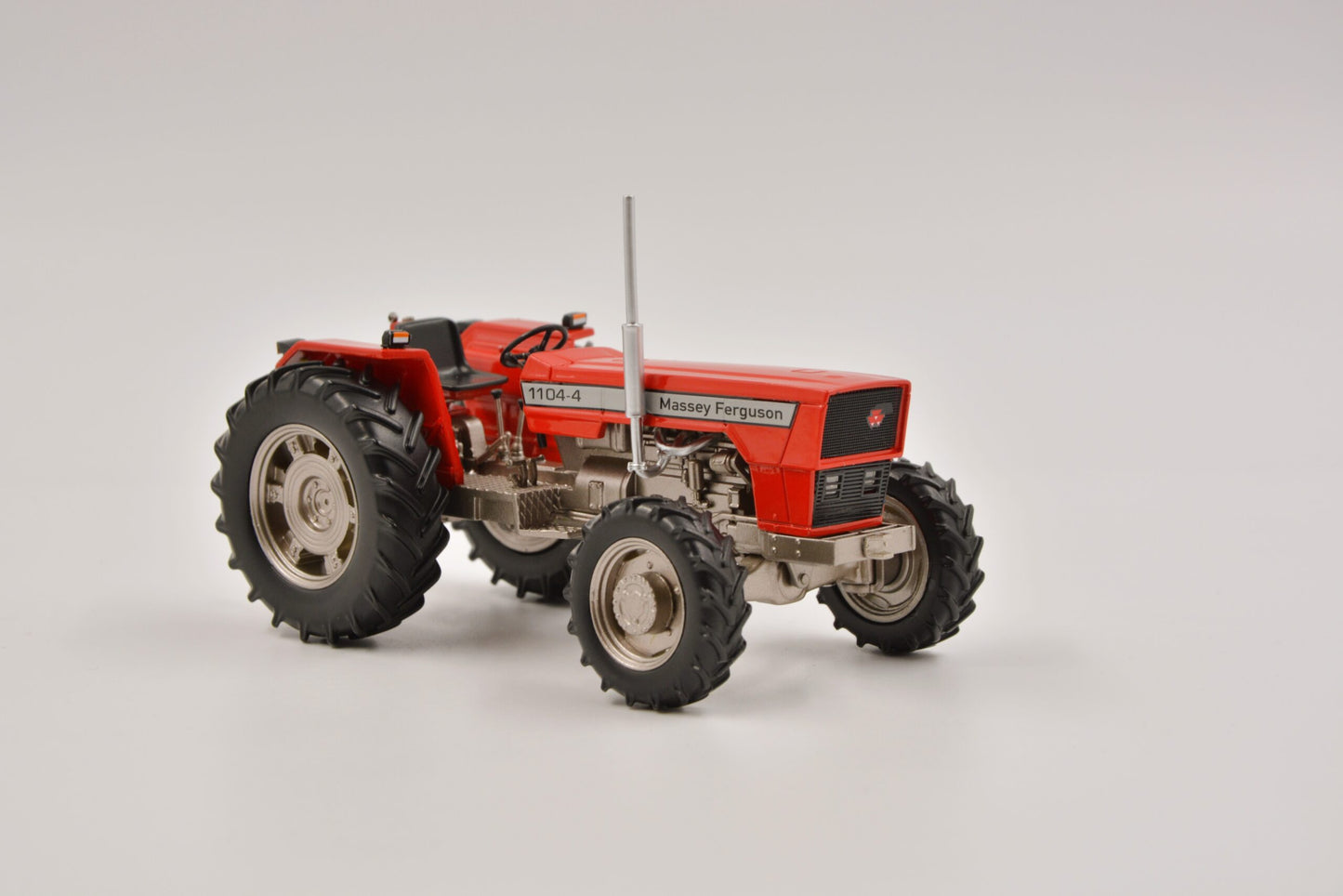 Massey Ferguson 1104-4 Tractor Limited Edition Stunning in 1:32 scale VKA Models PRE ORDER