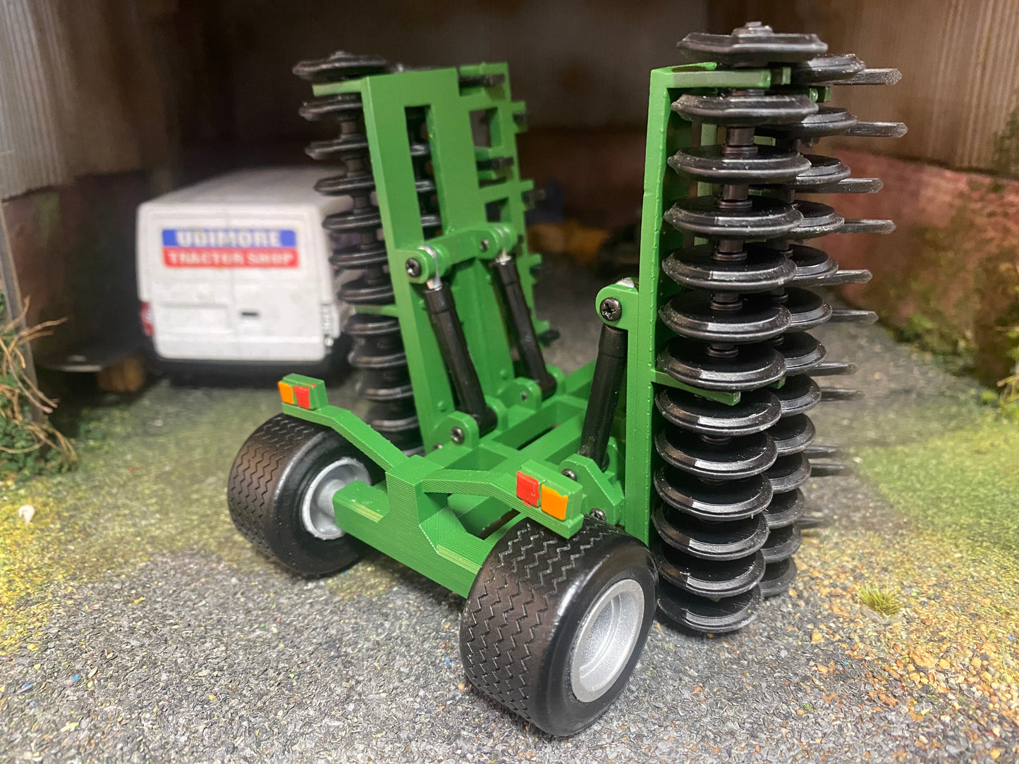 Simba Great Plains Green 6m double folding press cultipress 1:32 scale conversion