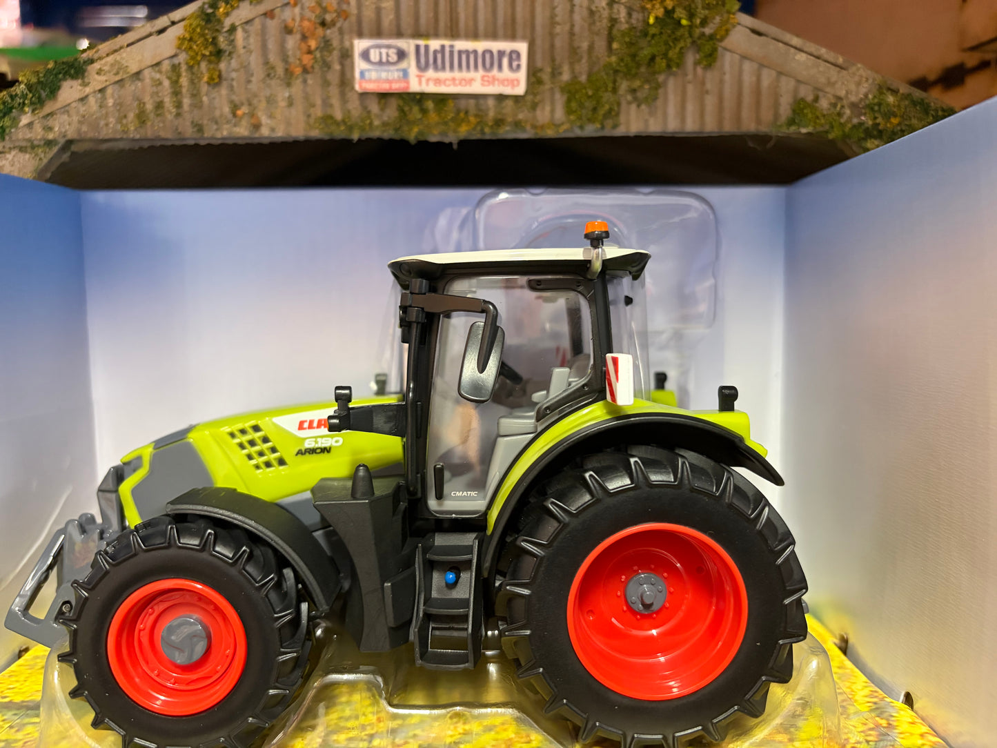 43435 Britains Claas Arion 6.190 Tractor 1:32 scale 6 Series New BOXED