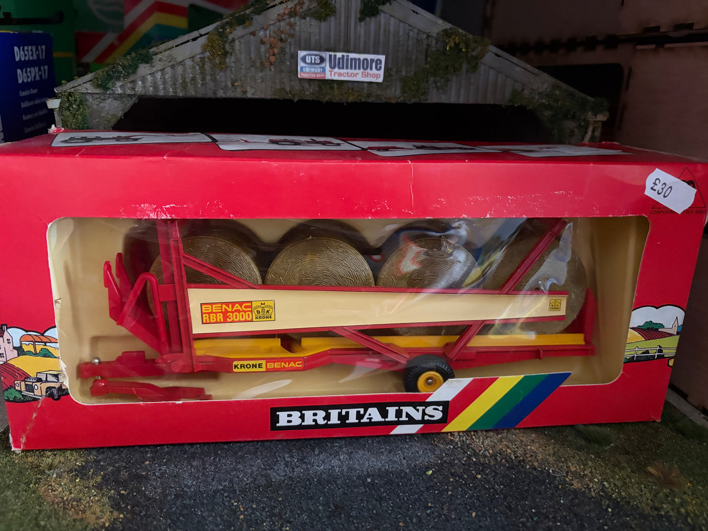 9534 Vintage Britains Krone Benac RBR 3000 bale trailer 1:32 scale Rainbow box Obsolete