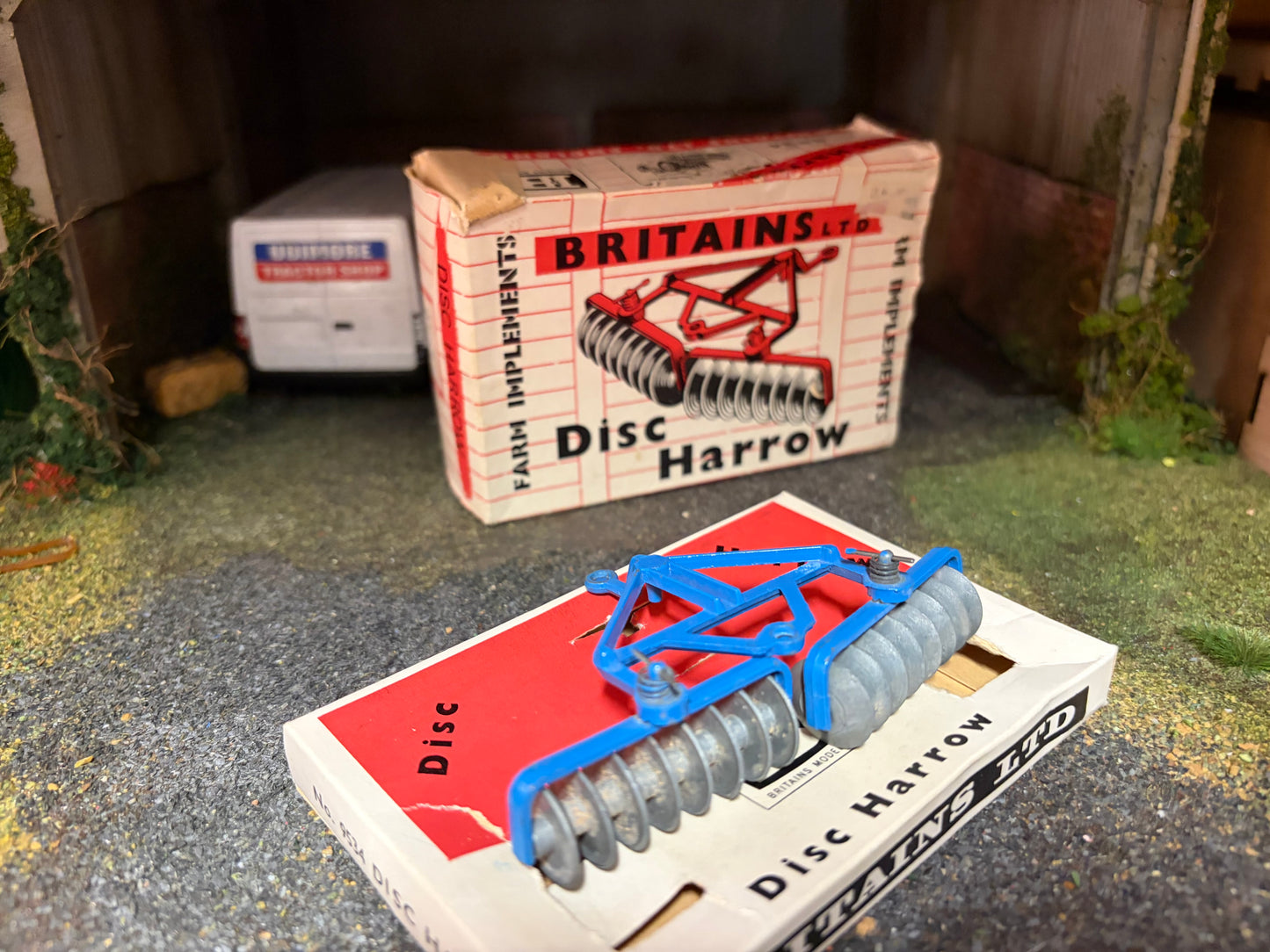 Vintage Britains Blue Disc harrow First Edition 1:32 Scale Boxed Obsolete - 9534