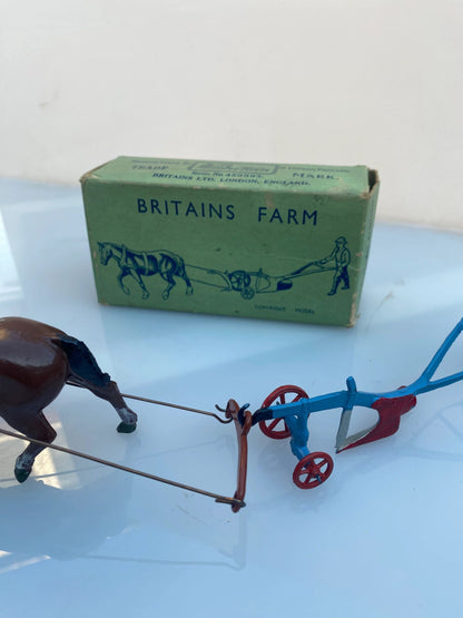 142F Vintage Britains Single horse Plough with Ploughman 1:32 scale boxed Image 2