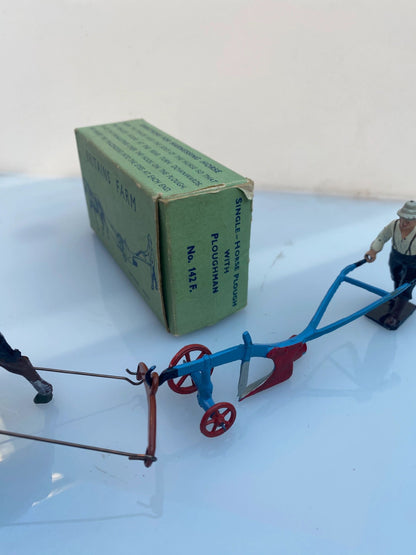 142F Vintage Britains Single horse Plough with Ploughman 1:32 scale boxed Image 3
