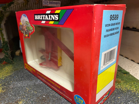 9589 Britains Vicon Grass mower 1:32 BOXED obsolete