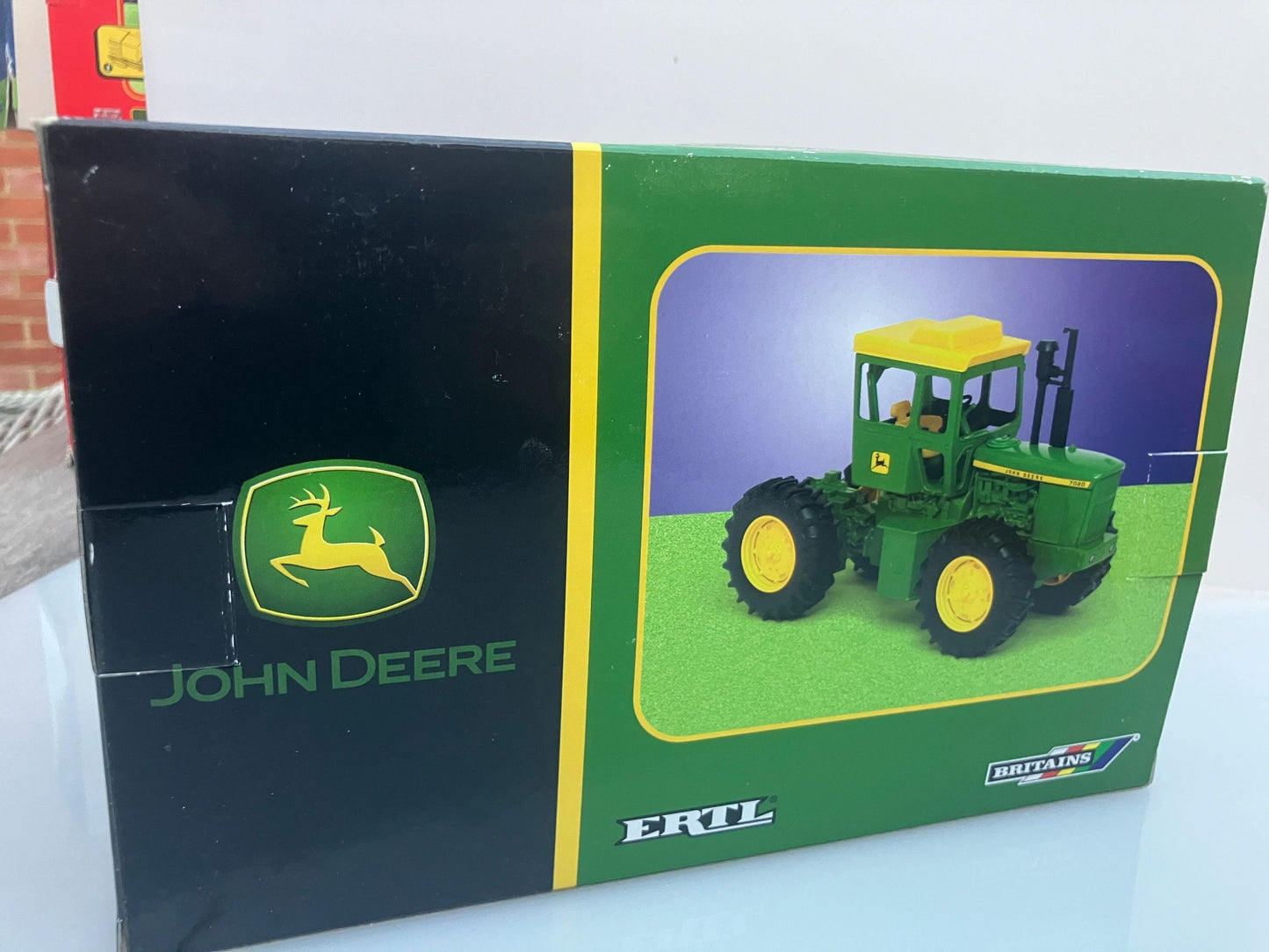 15610 Vintage Britains John Deere 7020 4wd Tractor 1:32 scale Image 3