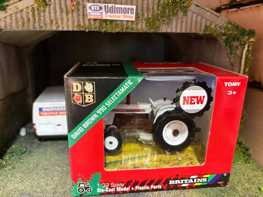 43415 Britains David Brown 990 Selectamatic Tractor 1:32 scale New BOXED